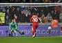 Salah marca, Liverpool supera Wolverhampton, ultrapassa City e lidera o Campeonato Inglês
