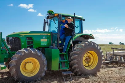 Presidente da República, Luiz Inácio Lula da Silva, durante visita a sítio no assentamento Santo Antônio da Fartura. Campo Verde - MT.<!-- NICAID(16045513) -->