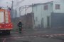 Cachoeirinha, RS, BRASIL, 21/03/2024- Os bombeiros combatem um incêndio que atingiu um ferro-velho na Rua Padre José Anchieta, em Cachoeirinha. Foto: Ronaldo Bernardi / Agencia RBS<!-- NICAID(15711772) -->