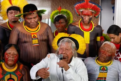 Tânia Rêgo / Agência Brasil Cacique Raoni critica exploração de petróleo na Amazônia durante COP30<!-- NICAID(16166042) -->