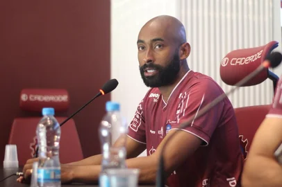 Caxias apresentou oficialmente o centroavante Jeam e o zagueiro Maurício Ribeiro.<!-- NICAID(16181062) -->