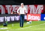 "Está me perseguindo": o desabafo de Luís Castro após novo tropeço do Grêmio longe da Arena