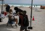 Sete países do mundo aplicam mais de 80 doses de vacina contra covid-19 para cem habitantes