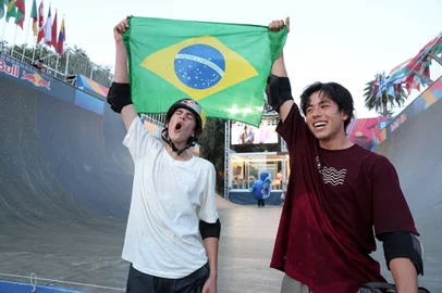 Gui Khury, Augusto Akio, skate