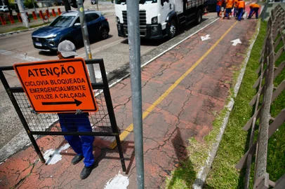 Porto Alegre RS Brasil- Ciclovia da av Ipiranga é liberada no trecho entre as avenidas João pessoa e Edvaldo pereira Paiva. Foto: Jonathan Heckler / Agencia RBS<!-- NICAID(15641267) -->