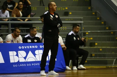 Porthus Junior / Agencia RBS CAXIAS DO SUL, RS, BRASIL, 05/11/2025. Caxias do Sul Basquete x Brasília, jogo válido pela sétima rodada do Novo Basquete Brasil - NBB 2025/2026 - realizado no ginásio do Sesi. (Porthus Junior/Agência RBS)Indexador: Porthus Junior<!-- NICAID(16161633) -->