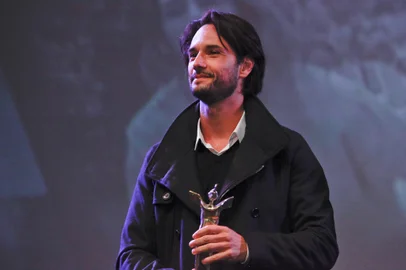 Rodrigo Santoro recebe homenagem com o Troféu Cidade de Gramado.<!-- NICAID(10737825) -->