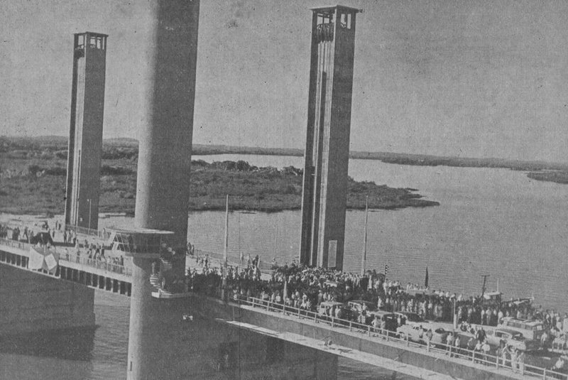 Ponte do Guaíba na inauguração, em 28 de dez de 1958<!-- NICAID(15636094) -->