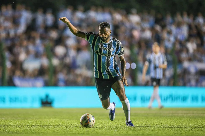 Reinaldo recuperou a bola que resultou no gol gremista.