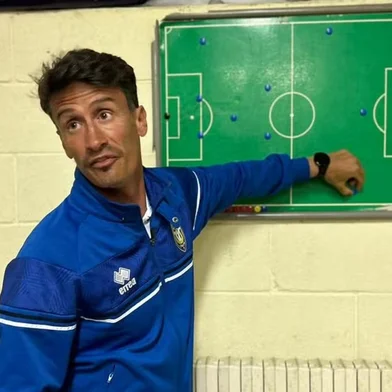 léo aro<!-- NICAID(16166537) -->