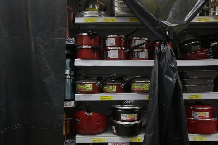 Decreto do governo do Estado proíbe a venda de produtos não essenciais nos supermercados