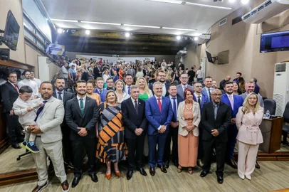 Sessão de posse dos novos vereadores e prefeito de Caxias Do Sul. (Neimar De Cesero/Agência RBS)Indexador: Neimar De Cesero<!-- NICAID(15945697) -->