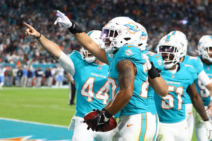 CBFA - Confederação Brasileira de Futebol Americano - No último sábado  (21), o Miami Dolphins recebeu a equipe do Atlanta Falcons para mais uma  partida da pré-temporada da NFL. Porém, se os