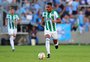 "Estou me tratando para estar o mais rápido possível no gramado", afirma volante Caíque após renovar com o Juventude