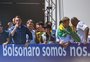 Em discurso, Bolsonaro diz: "Ou o chefe desse poder enquadra o seu" ou "pode sofrer aquilo que nós não queremos" 
