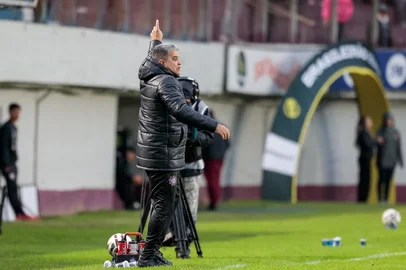 Luiz Erbes / S.E.R. Caxias / Divulgação Caxias x Paysandu pela 7ª rodada da Série C 2026. Na foto, o técnico Marcelo Cabo<!-- NICAID(16287059) -->