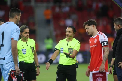 Edina Alves Batista, futebol