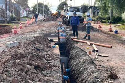 Passo Fundo tem 25 pontos com obras de esgoto da Corsan nesta semana; saiba os locais<!-- NICAID(16103236) -->