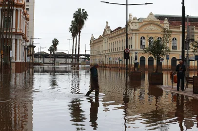Porto Alegre, RS, Brasil - Como está o centro da capital do Rio Grande do Sul após grande enchente que atingiu a cidade. Mercado Público.<!-- NICAID(15768220) -->