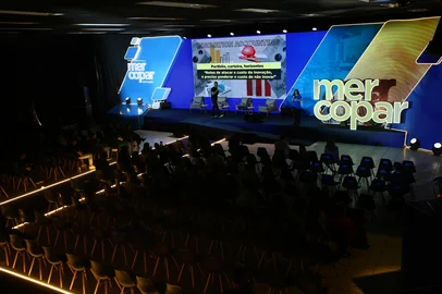 CAXIAS DO SUL, RS, BRASIL, 16/10/2025. 34ª Mercopar - feira de Inovação Industrial da América Latina, que acontece no parque Bernardino Ramos (Pavilhões da Festa da Uva) - movimento na tarde desta sexta-feira. Fotos gerais dos stands. (Porthus Junior/Agência RBS)<!-- NICAID(16149030) -->