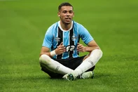 PORTO ALEGRE, RS, BRASIL, 08-07-2025: Na Arena, Grêmio enfrenta o São José valendo o título da Recopa. O duelo promove o encontro entre o campeões do Gauchão 2024 — o Tricolor — e da Copa FGF do ano passado — o Zeca. Na foto, Gol de Alysson, para o 1-0. Fotos: Duda Fortes/Agência RBS<!-- NICAID(16076181) -->