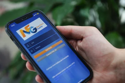 CAXIAS DO SUL, RS, BRASIL, 26/01/2024. Saiba como utilizar o aplicativo da Nota Fiscal Gaúcha. (Bruno Todeschini/Agência RBS)Indexador: BTK<!-- NICAID(15661352) -->