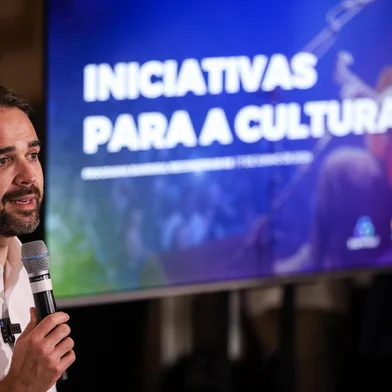 PORTO ALEGRE, RS, BRASIL - 07.06.24: Eduardo Leite visita o MARGS e anuncia recursos para a cultura após enchente.<!-- NICAID(15783401) -->