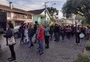 Em dia de paralisação, servidores municipais fazem caminhada pelas ruas centrais de Caxias