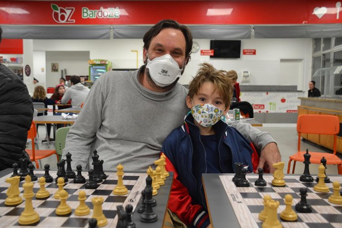 Clube de xadrez de Porto Alegre realiza torneio em homenagem a enxadrista  gaúcho com a presença de dois campeões brasileiros