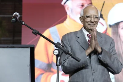 10/08/2023 - GRAMADO, RS - SOEA / ENGENHARIA / AGRONOMIA / RATTAN LAL - Palestra com o cientista Rattan Lal, Nobel da Paz, na Semana Oficial da Engenharia e da Agronomia em Gramado, na serra gaúcha, que ocorreu entre 8 e 11 de agosto de 2023. Na imagem, palestra realizada no último dia 10. FOTO: SOEA, Divulgação<!-- NICAID(15520649) -->