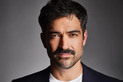 Alfonso Herrera<!-- NICAID(15610135) -->