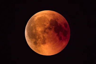 blutmond Fonte: 215336961<!-- NICAID(15994832) -->