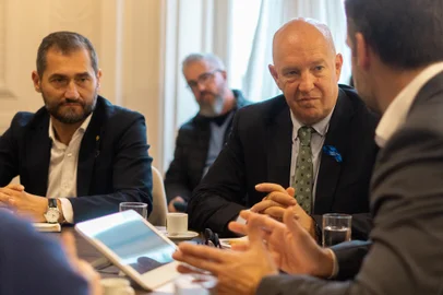 Representante Acnur Brasil, Davide Torzilli, e o especialista Global sobre Deslocamento e Ação Climática da ACNUR, Andrew Harper. <!-- NICAID(15796969) -->