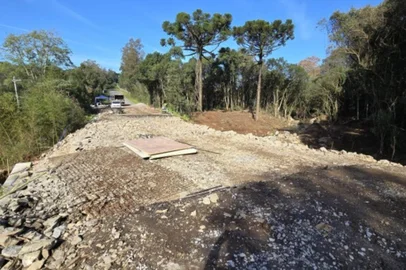 Restauração da RS-444, em Bento Gonçalves. Concluída na sexta-feira (7), com a obra promovida pelo grupo Unidos por Bento. <!-- NICAID(15783771) -->