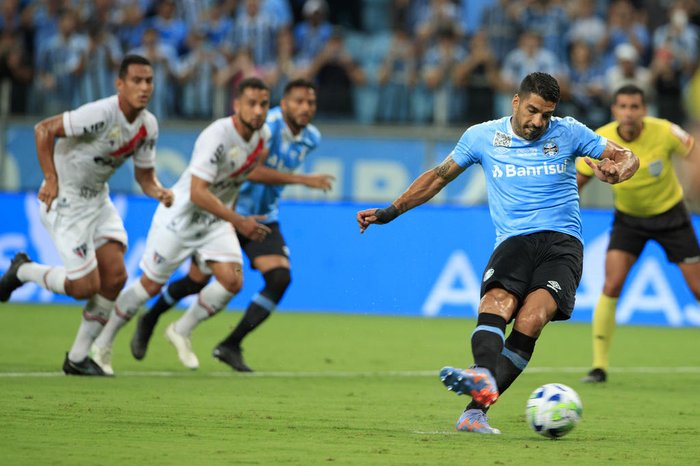 NOTAS DA PARTIDA: Suárez perde pênalti, mas deixa o seu e Cristaldo dita ritmo