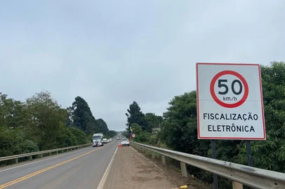 Dos 46 novos radares instalados ao longo da BR-285, quase metade já está multando; veja os locais<!-- NICAID(16063606) -->