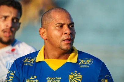 Pelotas x Novo Hamburgo, pela Copa FGF. No jogo, Walter, ex-jogador do Inter, busca retomar a carreira no PelotasIndexador: Italo Santos<!-- NICAID(15468977) -->