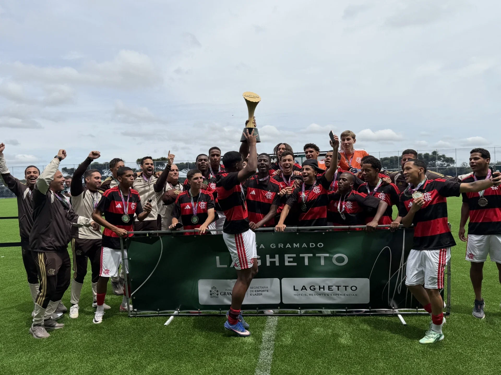 Flamengo conquista o tricampeonato da Copa Gramado Laghetto Sub-16 ...