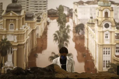 PORTO ALEGRE, RS, BRASIL - 2024.12.06 -  Primeiro museu de arte do RS e o mais importante, o Margs foi severamente alagado pela enchente, tendo 70% do acervo afetado. Ele vai reabrir após sete meses fechado, com uma mostra sobre a enchente. (Foto: André Ávila/ Agência RBS)<!-- NICAID(15930278) -->