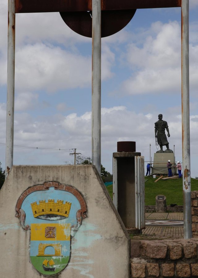Porto Alegre, RS, Brasil, 22-09-2021: Início de trabalhos para remoção e restauro da estátua do Laçador, na entrada de Porto Alegre. Foto: Mateus Bruxel / Agência RBSIndexador: Mateus Bruxel<!-- NICAID(14895897) -->