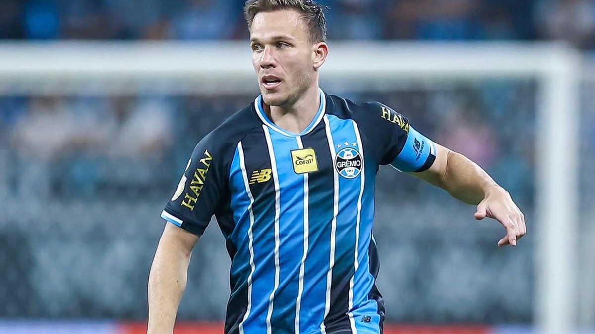 Sem interesse do Grêmio, Arthur acerta com clube da Série A