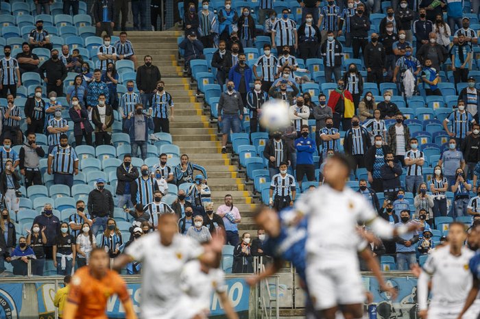 Edilson pede que diretoria abaixe o valor do ingresso da Arena
