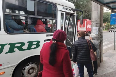 Gabriel Quadros / Agencia RBS Fichinhas seguirão sendo aceitas? Veja perguntas e respostas sobre a bilhetagem eletrônica<!-- NICAID(15807783) -->