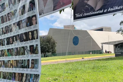 vigília dos pais da boate Kiss em frente ao STJ em Brasília<!-- NICAID(15409454) -->