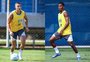 Quem deve ser o meia do Grêmio, Gabriel Mec ou Monsalve? Veja o resultado da enquete 