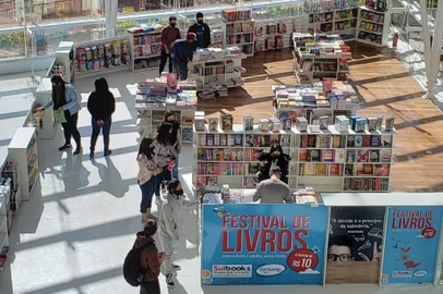 Stand Cia da Leitura, disponível no Bourbon San Pellegrino<!-- NICAID(14797501) -->