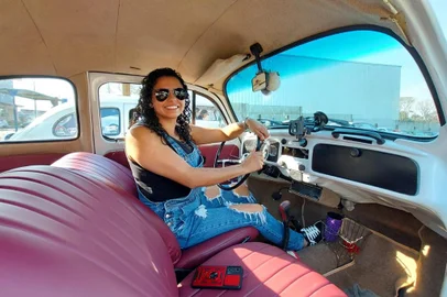 VolksDay: evento reúne apaixonados por Fusca e outros carros antigos em Passo Fundo<!-- NICAID(15796060) -->