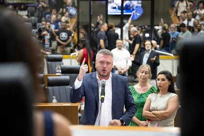 Vereador de Porto Alegre chama de “juiz de bosta” e “canalha” magistrado que concedeu liminar em projeto do Dmae<!-- NICAID(15960286) -->