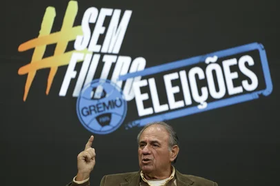 PORTO ALEGRE, RS, BRASIL, 04-07-2025: Pré-candidato à presidência do Grêmio, Denis Abrahão, concede entrevista no programa Sem Filtro, durante gravação em estúdio da RBS TV. Foto: Mateus Bruxel/Agência RBS<!-- NICAID(16073854) -->