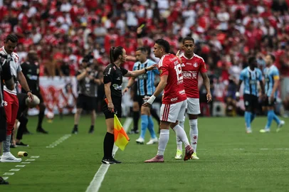 PORTO ALEGRE, RS, BRASIL, 08/03/2026: Inter e Grêmio se enfrentam no Estádio Beira-Rio, no Gre-Nal de número 451, no jogo de volta da final do Campeonato Gaúcho de 2026, o Gauchão. Após o jogo de ida, na Arena, terminar em 3 a 0 para o Grêmio, o Internacional recebe o adversário em casa com a missão de tentar reverter o placar e conquistar o bicampeonato estadual. Foto: Renan Mattos/Agência RBS<!-- NICAID(16240614) -->